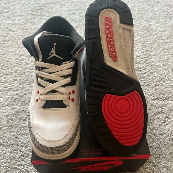 Jordan 3 Retro - White and Black
